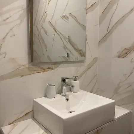 Filoxenia Aparthotel Neoi Poroi