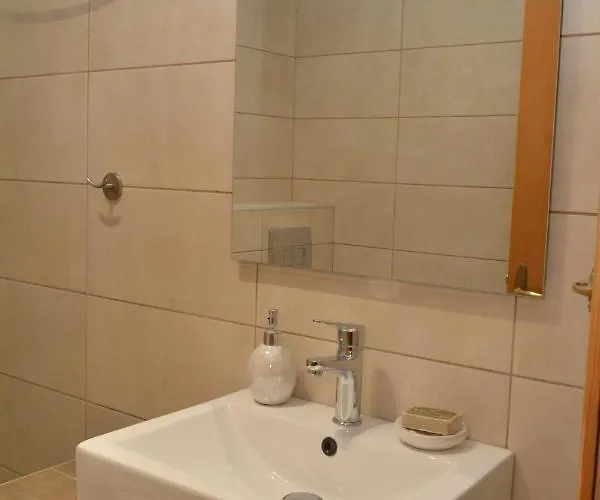 Filoxenia Aparthotel Néoi Póroi