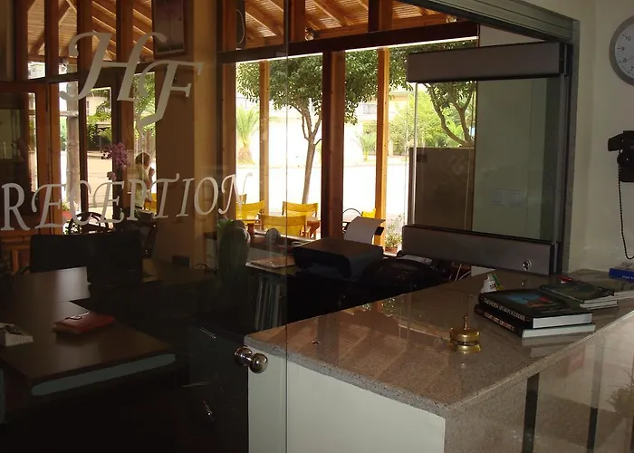 Filoxenia Aparthotel